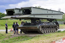 Brückenlegepanzer Biber der Pioniere auf Leo 1 Fahrgestell beim Tag der Bundeswehr in Koblenz - 15.06.2019