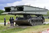 Brückenlegepanzer Biber der Pioniere auf Leo 1 Fahrgestell beim Tag der Bundeswehr in Koblenz - 15.06.2019
