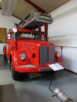 Scania Drehleiterfahrzeug L-64, Baujahr 1957, Dänisches Feuerwehrmuseum Oksbol (26.07.2019)