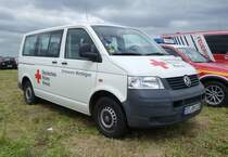 =VW T5 vom DRK OV METTINGEN, abgestellt auf dem Besucherparkplatz der Rettmobil 2019 in Fulda, 05-2019