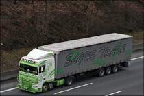 DAF XF95.430 der polnische Spediton SACHS TRANS ist durch das Sauerland unterwegs. (11.03.2009)