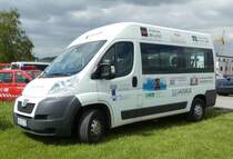 =Peugeot Boxer vom Skiclub IFFELDORF, steht auf dem Besucherparkplatz der Rettmobil 2019 in Fulda, 05-2019