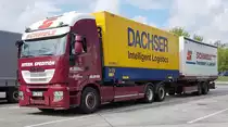 =Iveco der Spedition SCHMELZ als Wechselbrückenzug rastet im Mai 2019 an der A 7