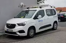 =Opel Combo des Gebäudereinigers LEUTKE steht im Juli 2019 in Hünfeld