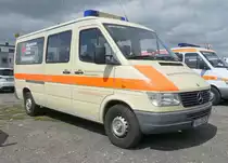 =MB Sprinter vom BRK KV WÜRZBURG, abgestellt auf dem Besucherparkplatz der Rettmobil 2019 in Fulda, 05-2019