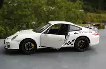 PORSCHE 911 GT3 RS VON NOREV IN 1:18
Ein Traum in Weiss und im Maßstab 1:18..der NOREV PORSCHE GT3RS...am 3.8.2019