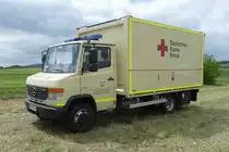 =MB Vario vom DRK, abgestellt auf dem Besucherparkplatz der Rettmobil 2019 in Fulda, 05-2019