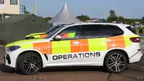 Ein BMW X5 als Vorfeldfahrzeug der Britischen Luftwaffe. (Fairford, Juli 2019)