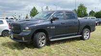 =Dodge RAM 1500, abgestellt auf dem Besucherparkplatz der Rettmobil 2019 in Fulda, 05-2019