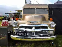 Ein Foodtruck auf Basis eines Fahrzeuges von Chevrolet. (Fairford, Juli 2019)