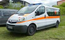 =Opel Vivaro vom DRK, steht auf dem Besucherparkplatz der Rettmobil 2019 in Fulda, 05-2019