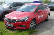 =Opel Astra von  Deutsche Feuerwehr Gewerkschaft , abgestellt auf dem Besucherparkplatz der Rettmobil 2019 in Fulda, 05-2019