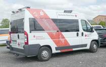 =Peugeot Boxer vom DRK OV GRÜNSTADT, abgestellt auf dem Besucherparkplatz der Rettmobil 2019 in Fulda, 05-2019