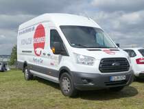 =Ford Transit des Autovermieters BUCHBINDER, steht auf dem Besucherparkplatz der Rettmobil 2019 in Fulda, 05-2019