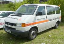 =VW T 4 TDI vom DRK Bereitschaft HECHINGEN, steht auf dem Besucherparkplatz der Rettmobil 2019 in Fulda, 05-2019