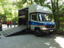 MB-813D im Einsatz der Polizei als Pferdetransporter; 190715