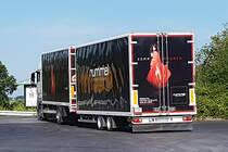 =MAN-Hängerzug von  rummel-matratzen  steht im Juni 2019 in Fulda-Nord