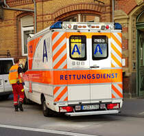 =MB Sprinter von Ambulance Wiesbaden bei einem Feuerwehreinsatz in Wiesbaden im Juni 2019