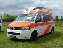 =VW T 5 steht auf einer Sonderausstellungsfläche anl. Rettmobil im Mai 2019 