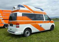 =VW T 5 steht auf einer Sonderausstellungsfläche anl. Rettmobil im Mai 2019