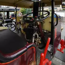 Der Arbeitsplatz des Dampftraktors  The Elephant  (Altenbeken, Juli 2019)