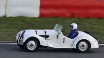 BMW 328 (1938) beim 47. AvD - Oldtimer Grand Prix, 9.-11. August 2019 / Nürburgring, Rennen 13 Vintage Sports Car Trophy. Aufnahme 10.8.2019 von einer Zuschauer- Tribühne
