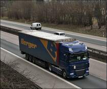 DAF XF105.460  SuperSpaceCab  aus dem Innsbrucker Land (IL) bringt einen Trailer der Spediton Berger in Richtung Iserlohn. (13.03.2009)