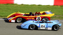 654 Lola T210 und McLaren M8F (1972), beim 47. AvD - Oldtimer Grand Prix, 9.-11. August 2019 / Nürburgring, Rennen 4, Revival Deutsche Rennsport-Meisterschaft  1972 - 1981. Aufnahme 10.8.2019 von einer Zuschauer- Tribühne