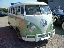 VW T1 Kombi des Modelljahres 1967. Der im Heck verbaute Vierzylinderboxermotor leistet 44 PS aus einem Hubraum von 1493 cm³. Oldtimertreffen anlässlich des 150-jährigen Jubiläums des TÜV-Nord in Mülheim an der Ruhr am 24.08.2019.