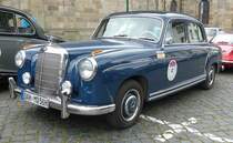 =MB 220 S, Bj. 1958, steht in Fulda anl. der SACHS-FRANKEN-CLASSIC im Juni 2019