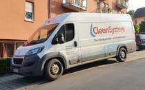 =Peugeot Boxer von CleanSystem steht im August 2019 in Hünfeld
