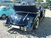 Heckansicht eines Horch 853A Sport-Cabriolet. Oldtimertreffen anlässlich des 150-jährigen Jubiläums des TÜV-Nord in Mülheim an der Ruhr am 24.08.2019.