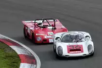 #36 Porsche 910, Fahrer: Bruschnik Uwe, DE. gefolgt von Gans Michael, US #25 im Lola T290. Rennen 3: FIA Masters Historic Sports Car Championship. 47. AvD-Oldtimer-Grand-Prix 2019, Samstag 10.08.2019 von der Zuschauertribühne