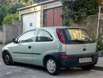 Rückansicht des Opel Corsa C. Foto: Pécs-HU, Sommer, 2019.