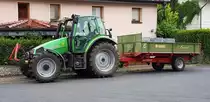 =Deutz-Fahr Agrotron 6.01 S steht zur Entladung in Hünfeld, Juli 2019