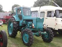 Ein sehr alter aber dennoch funktionst�chtiger MTS traktor beim Bulldogtreffen in Markleeberg 2007. Dem Schild nach zu urteilen m��te es sich um einen MTS 40 handeln.