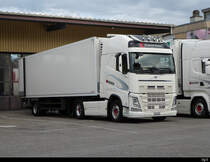 Volvo Sattelsachlepper abgestellt in einem Industriequartier in Kerzers am 01.09.2019