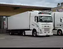 Volvo Sattelsachlepper abgestellt in einem Industriequartier in Kerzers am 01.09.2019