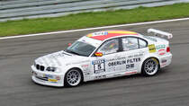 BMW E46 WTCC, Fahrer oslowski Jörg, DE. Qualifying zum Rennen 10, Tourenwagen Classic 47. AvD-Oldtimer-Grand-Prix 2019, Samstag 10.08.2019 von der Zuschauertribühne.