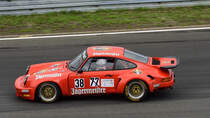 Porsche 911 3,0 RSR,(DRM) Fahrer:Grenz,  Adrian (Emmendingen). Qualifying zum Rennen 10, Tourenwagen Classic 47. AvD-Oldtimer-Grand-Prix 2019, Samstag 10.08.2019 von der Zuschauertribühne.