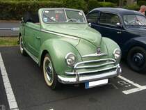 Ford Taunus de Luxe Cabriolet von 1950. Der G93A (so die offizielle Werksbezeichnung) wurde bei den Karosseriewerken Deutsch in Köln umgebaut. Ein solches Cabriolet schlug im September 1950 mit einem Kaufpreis von DM 8.590,00 zu Buche. Der Vierzylinderreihenmotor mit einem Hubraum von 1.172 cm³ leistet 34 PS. Alt-Ford-Treffen an Mo´s Bikertreff in Krefeld am 01.09.2019.