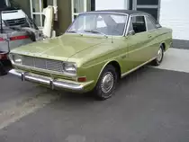 Ford Taunus P6 15M Coupe. Dieses Fahrzeug steht wohl als Restaurierungsobjekt zum Verkauf. Alt-Ford-Treffen an Mo´s Bikertreff in Krefeld am 01.0.9.2019.