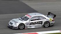 Mercedes Benz CLK  AMG  (2000), Fahrer: Schölhorn, Rudi (Schiltach). Qualifying zum Rennen 10, Tourenwagen Classic 47. AvD-Oldtimer-Grand-Prix 2019, Samstag 10.08.2019 von der Zuschauertribühne.