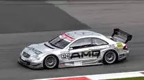 Mercedes Benz CLK  AMG  (2000), Fahrer: Schölhorn, Rudi (Schiltach). Qualifying zum Rennen 10, Tourenwagen Classic 47. AvD-Oldtimer-Grand-Prix 2019, Samstag 10.08.2019 von der Zuschauertribühne.