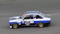 Ford Escort RS (1975), Fahrer: Schmersal, Heinz (Wuppertal) & Stursberg, Mike (Wermelskirchen). Qualifying zum Rennen 10, Tourenwagen Classic 47. AvD-Oldtimer-Grand-Prix 2019, Samstag 10.08.2019 von der Zuschauertribühne.