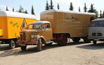 Borgward Sattel Zugmaschine mit Auflieger am 31.8.2019 bei der Fa. Lachmann in Natrup Hagen.
Kann leider nicht feststellen, um welchen Typ es sich genau handelt!