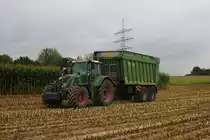 Fendt Vario 724 mit Fortuna Schiebewagen am 07.09.19 bei Frankfurt Bergen Enkheim 