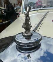 =Kühlerfigur des Railton Fairmile 3, Bj. 1937, 4200 ccm, 120 PS, gesehen in Fulda anl. der SACHS-FRANKEN-CLASSIC im Juni 2019