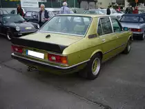 Heckansicht eines BMW E12 528i Automatic der Modelljahre 1978 bis 1981. 6. Saarner Oldtimer Cup am 08.09.2019 in Mülheim an der Ruhr.