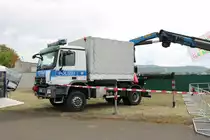Bundespolizei Mercedes Benz Actros mit Kran am 08.09.19 beim Tag der offenen Tür in Hünfeld